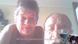 Bố mẹ tá hỏa chứng kiến qua Skype cảnh con nhảy khỏi máy bay 