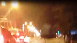 Thanh niên 'diễn xiếc' giỡn mặt tử thần