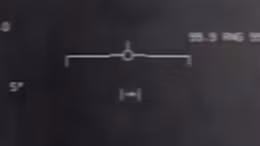 Xem video phi công Mỹ ghi lại về cuộc chạm trán UFO kỳ lạ