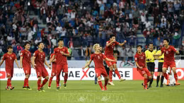 Các cầu thủ đội tuyển Việt Nam 'quẩy' tưng bừng mừng chiến thắng 