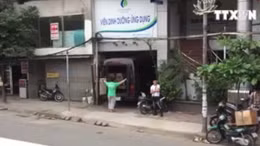 Nhiều nhà xe ngang nhiên lập bến cóc, xe dù