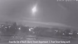 Cầu lửa bí ẩn lao qua bầu trời nước Mỹ