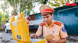 Tước phù hiệu, phạt hàng chục triệu đồng với xe quá tải ở cửa ngõ Thủ đô Hà Nội