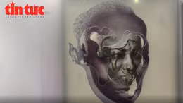 Mãn nhãn với các tác phẩm tại Triển lãm nghệ thuật châu Phi