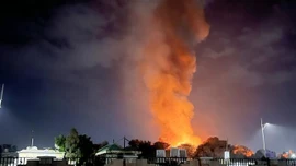 Houthi phóng tên lửa vào Israel: Căng thẳng leo thang, Mỹ không kích dữ dội 