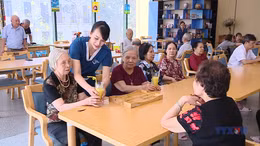 Dưỡng lão kiểu mới: Sáng đưa đi, chiều đón về