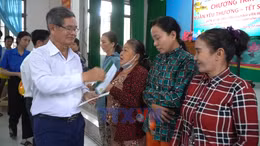 Ông Ba muối sấy với hành trình trở thành tỷ phú và làm từ thiện