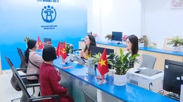 Khẩn trương, nghiêm túc ngay ngày làm việc đầu năm
