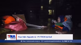 Công an Huế xuyên đêm đưa bệnh nhân đến nơi an toàn