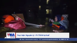 Công an Huế xuyên đêm đưa bệnh nhân đến nơi an toàn