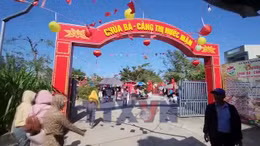 Sôi nổi lễ hội 'Chùa Bà - Cảng thị Nước Mặn' ở Gia Lai