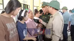 Phó Thủ tướng chia sẻ mất mát với bà con Mường Than