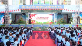 Khai giảng năm học mới trực tiếp kết hợp trực tuyến