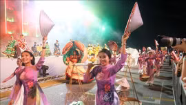 Việt Nam gây ấn tượng tại lễ hội văn hóa Chingay Parade 2025