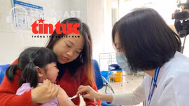 Trời nồm ẩm, dễ phát sinh dịch bệnh nếu không tiêm chủng đầy đủ