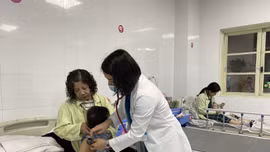 Trời nồm, ẩm, nhiều trẻ nhập viện vì bệnh hô hấp