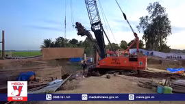 Bộ Giao thông Vận tải điều cán bộ kỹ thuật ứng cứu cháu bé rơi xuống ống cọc bê tông