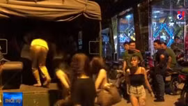 Tạm giữ hàng chục dân chơi ma túy trong khách sạn và quán karaoke