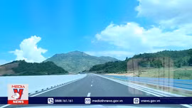 Đưa vào khai thác 2 cao tốc Bắc - Nam
