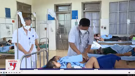 Nhiều người dân nhập viện nghi do sử dụng nguồn nước nhiễm thuốc diệt cỏ