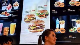 Kỷ nguyên mới cho dịch vụ đồ ăn nhanh Nga sau khi McDonald's 'dứt áo' ra đi