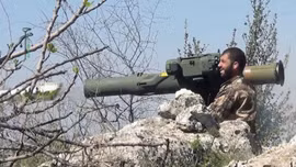 Xem tên lửa TOW nổ tung MiG-21 Syria trên đường băng 