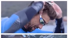 ‘Kình ngư’ Michael Phelps bơi thi cùng cá mập trắng