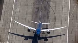 Boeing Dreamliner đầu tiên của Việt Nam cất cánh thẳng đứng tại Mỹ