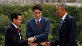 Phút ngượng nghịu giữa lãnh đạo Mỹ, Canada và Mexico