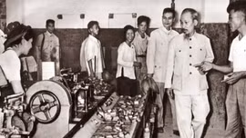 Học Bác mỗi ngày: 'Nhiệm vụ của khoa học, kỹ thuật là cực kỳ quan trọng'