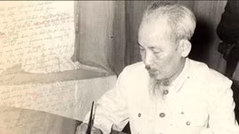 Thông điệp lịch sử: Ngày 10/5/1965, Bác đặt bút viết những dòng đầu tiên của bản Di chúc thiêng liêng