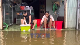 Thành phố Huế vẫn còn một số vùng trũng bị ngập lụt