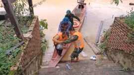 Giải cứu thành công người phụ nữ mắc kẹt nhiều ngày do mưa lũ