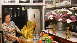 Kiều bào tại Lào gìn giữ nét đẹp trong ngày cúng ông Công, ông Táo