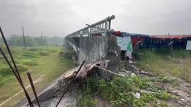 Tuyên chiến với thực trạng cầu chờ đường dẫn