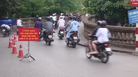 Cho phép xe máy, xe thô sơ lưu thông trên cầu Long Biên từ ngày 28/5