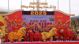 Không gian Tết xưa bên bờ di sản