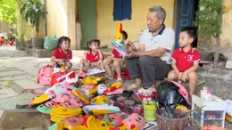 Nỗ lực bảo tồn nghề làm đồ chơi Trung thu truyền thống thôn Ông Hảo 