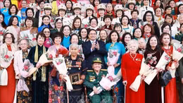 Phụ nữ Việt Nam: Anh hùng, bất khuất, trung hậu, đảm đang