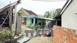 Sạt lở núi gây sập và hư hại nghiêm trọng nhà cửa ở Đắk Lắk 