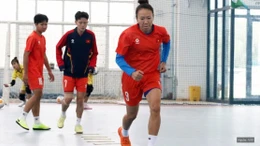 Đội tuyển futsal nữ Việt Nam tập buổi đầu tiên tại Trung Quốc chuẩn bị thi đấu giao hữu với chủ nhà 