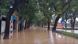 Huế: Lũ trên các sông xuống dần nhưng còn ngập diện rộng 