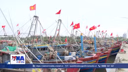 Cờ Tổ quốc đồng hành cùng ngư dân vươn khơi