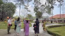 Chuyên cơ Yak-40 gắn với Chủ tịch Tôn Đức Thắng