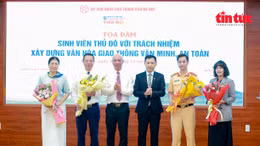 Sinh viên Thủ đô với trách nhiệm xây dựng văn hoá giao thông văn minh, an toàn