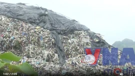 Người dân Thanh Hóa chặn xe vào bãi rác gây ô nhiễm
