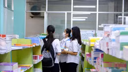 Nỗ lực vượt khó đảm bảo cung ứng sách giáo khoa