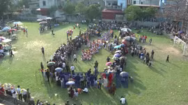 Rộn ràng lễ hội kéo co cổ truyền làng Hữu Chấp