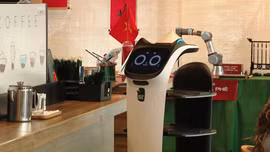 Độc đáo quán cà phê tương lai