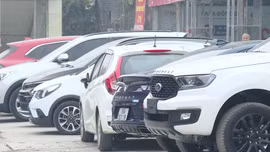 Thuê xe có lái, giá tăng 40% trong dịp Tết